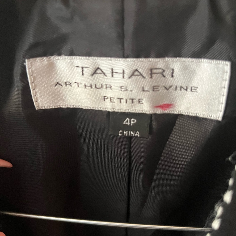 Tahari Blazer Houndstooth Pattern - image 7